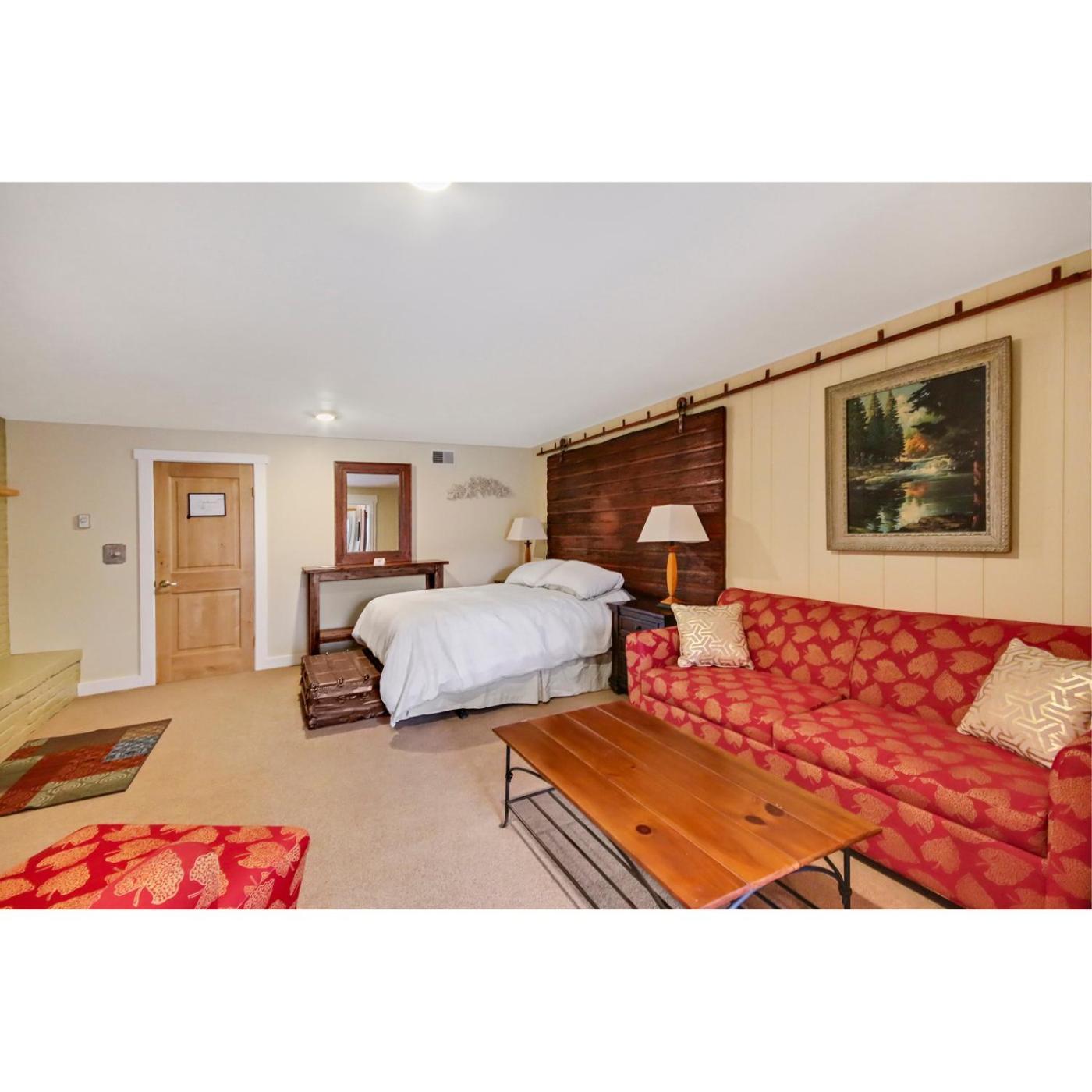 7 Point Ranch Hotel Emigrant Exterior photo